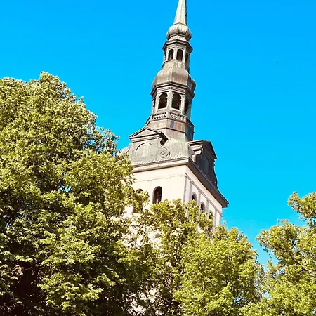 Wilde Guest Old Town