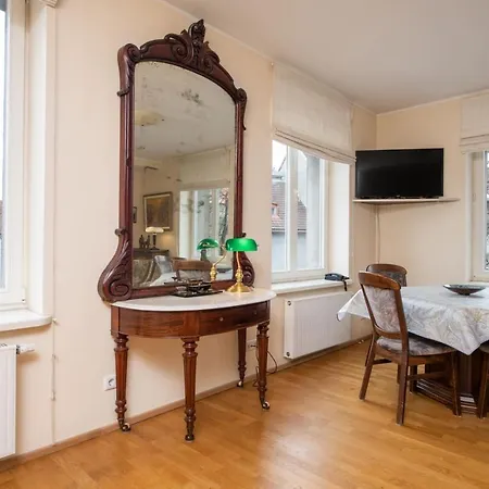 Wilde Guest Old Town Apartment