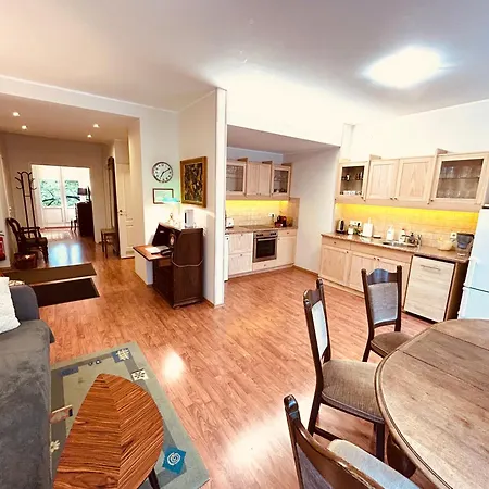 Wilde Guest Old Town Апартаменты